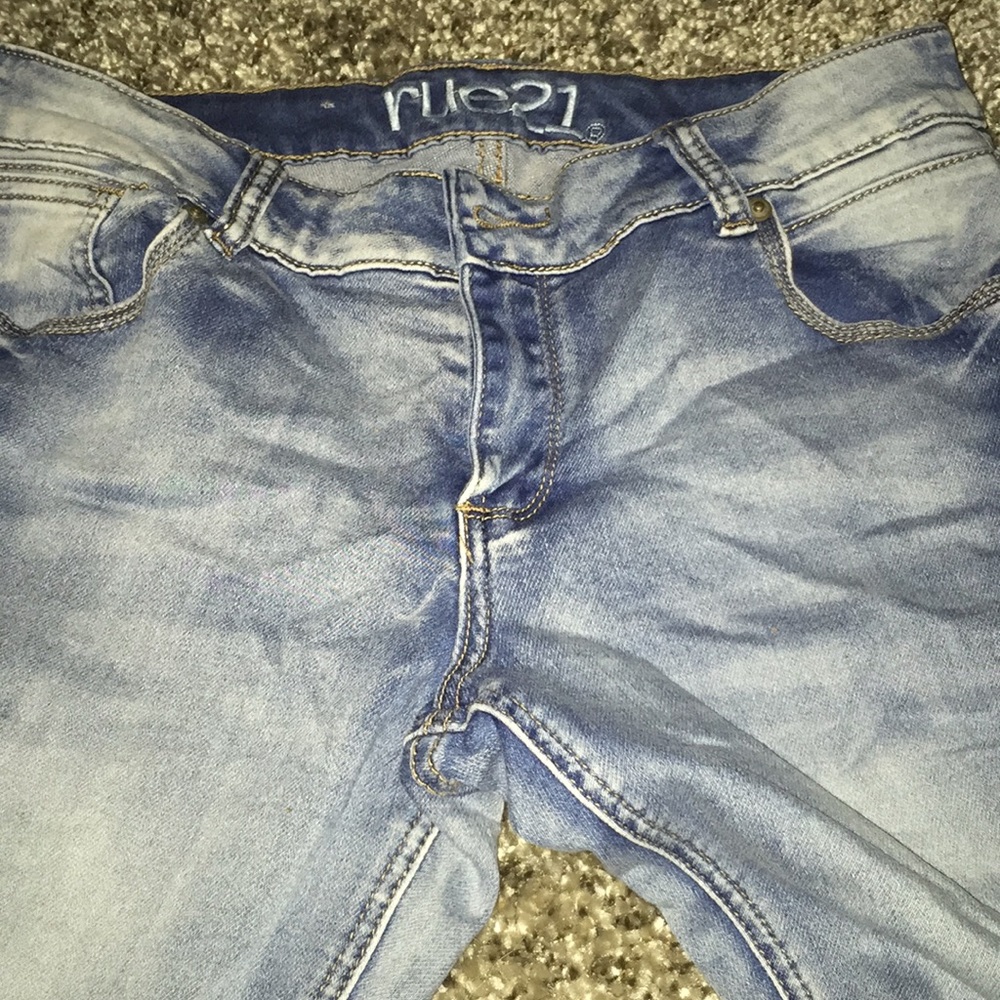 . - Picture 2 of 3